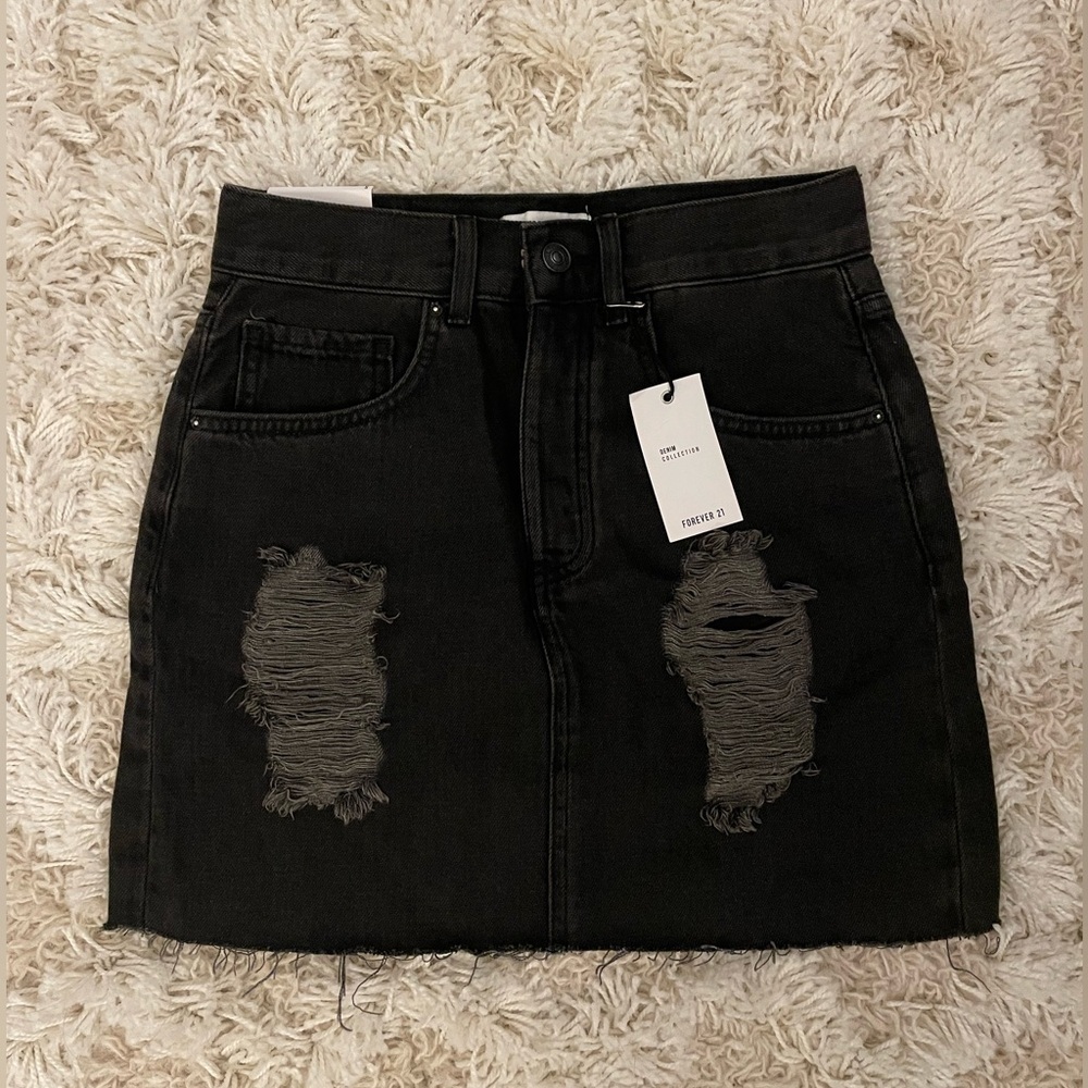NWT Forever 21 Black Denim Skirt Size Small